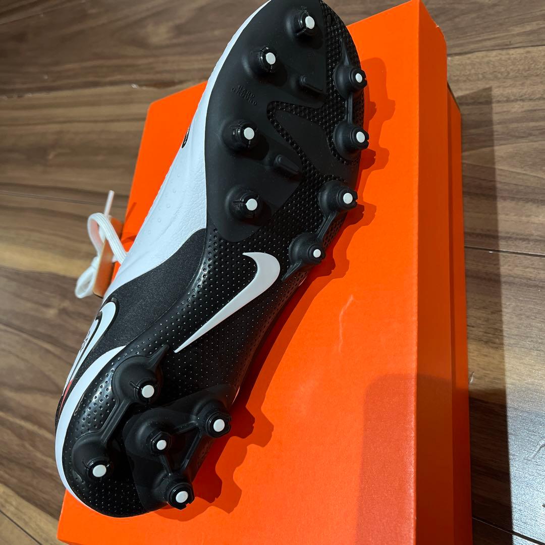 Nike Tiempos ホワイト/ピンク サッカーシューズ