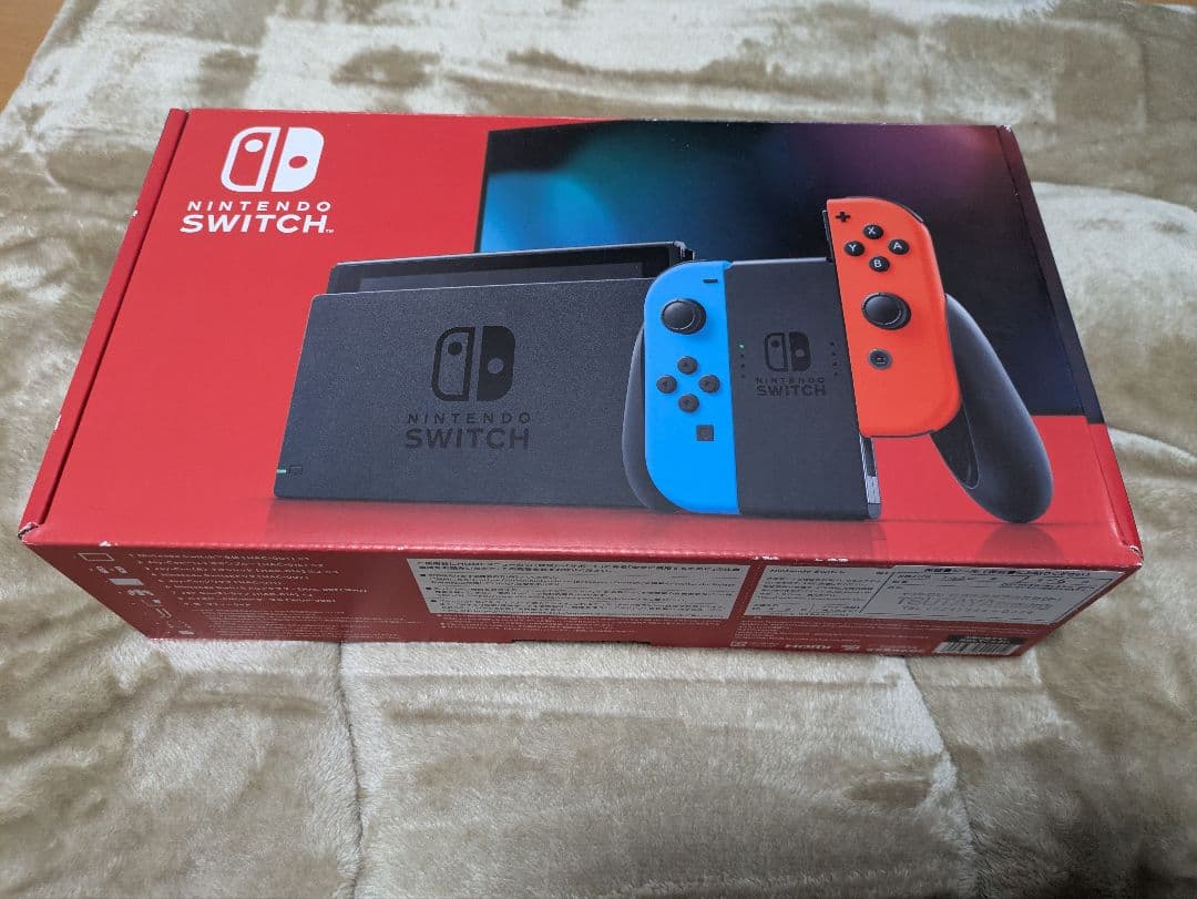 Nintendo Switch 本体、128GBメモリー・画面保護フィルム付き