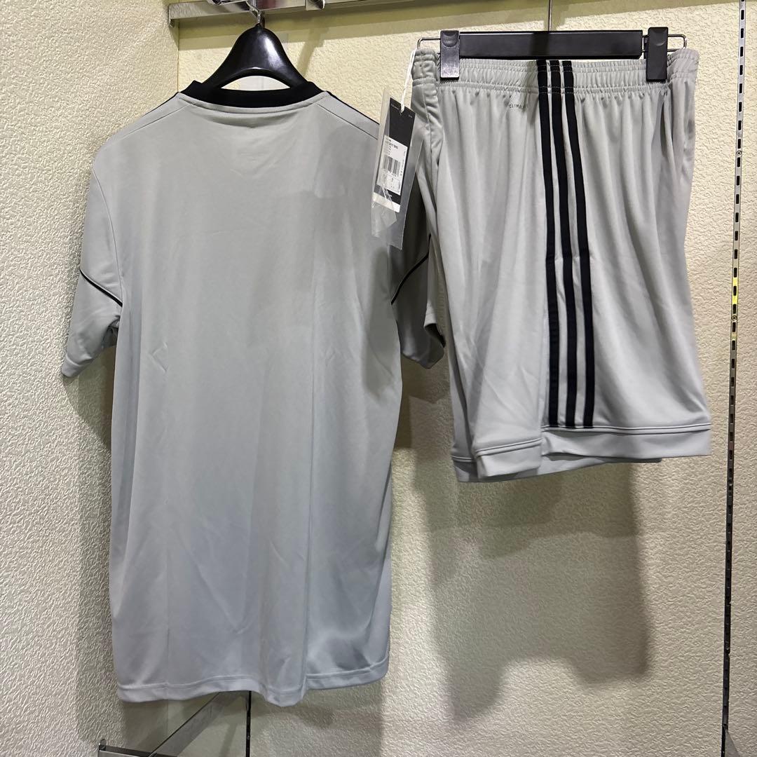 サッカーアディダスユニフォーム新品