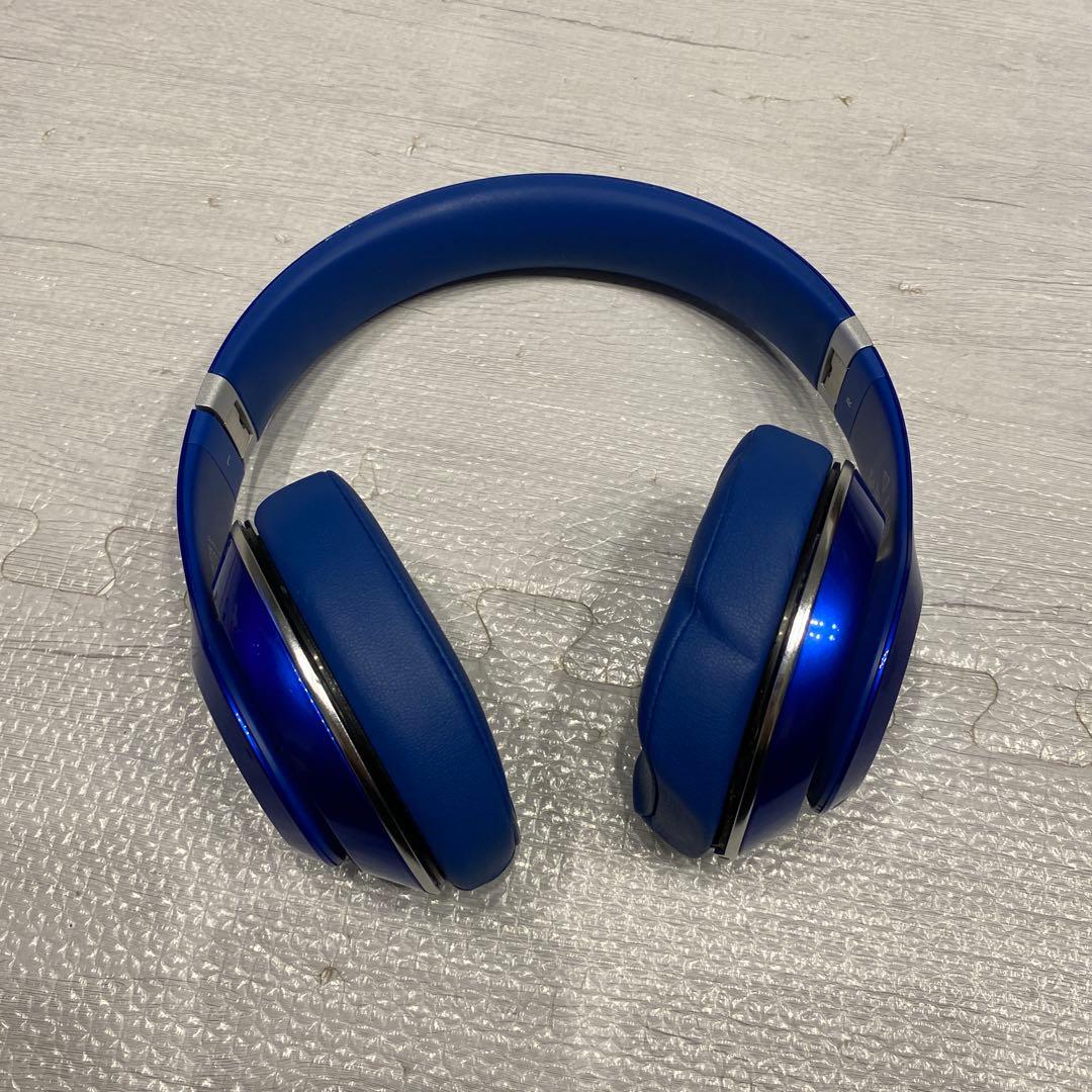 Beats ワイヤレスヘッドホン 青色 キャリングケース付き