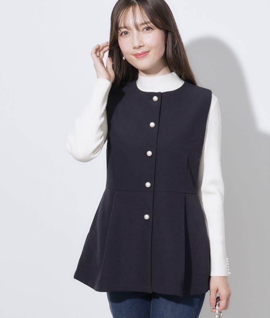 美品 25SS クチュールブローチ ダブルクロスペプラムジレ ハレの日 ネイビー