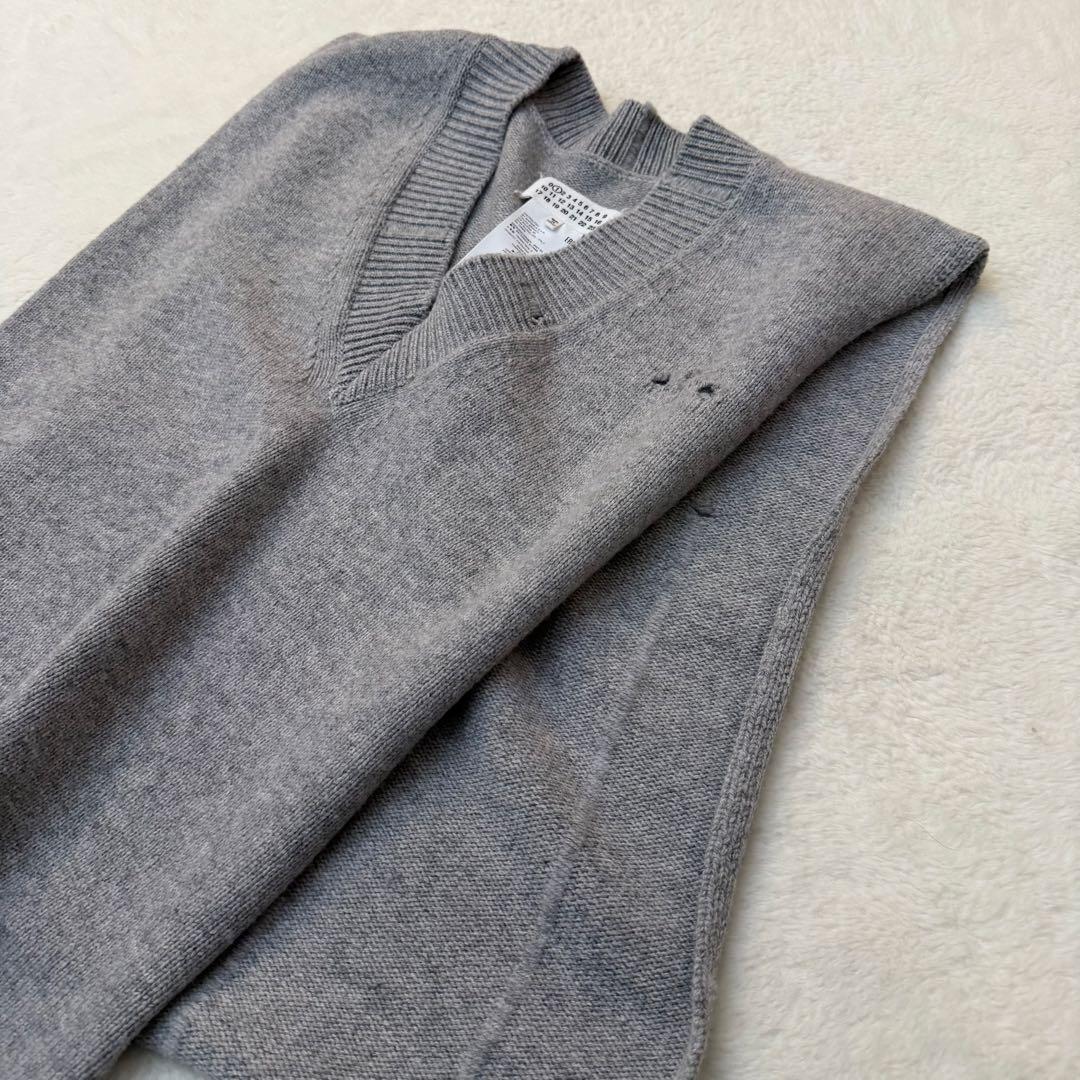 Maison Margiela ダメージ加工 Vネック ニットベスト グレー