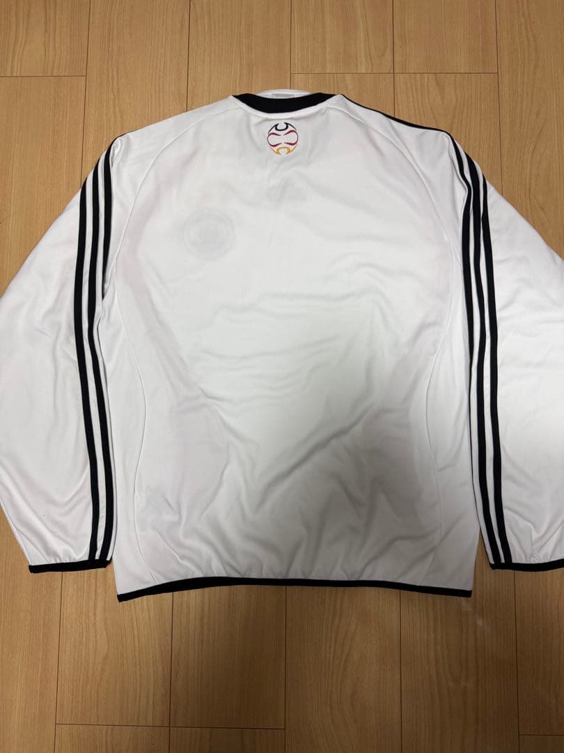 【人気、希少】adidas ドイツ代表 長袖シャツ 値下げ交渉受付中！！
