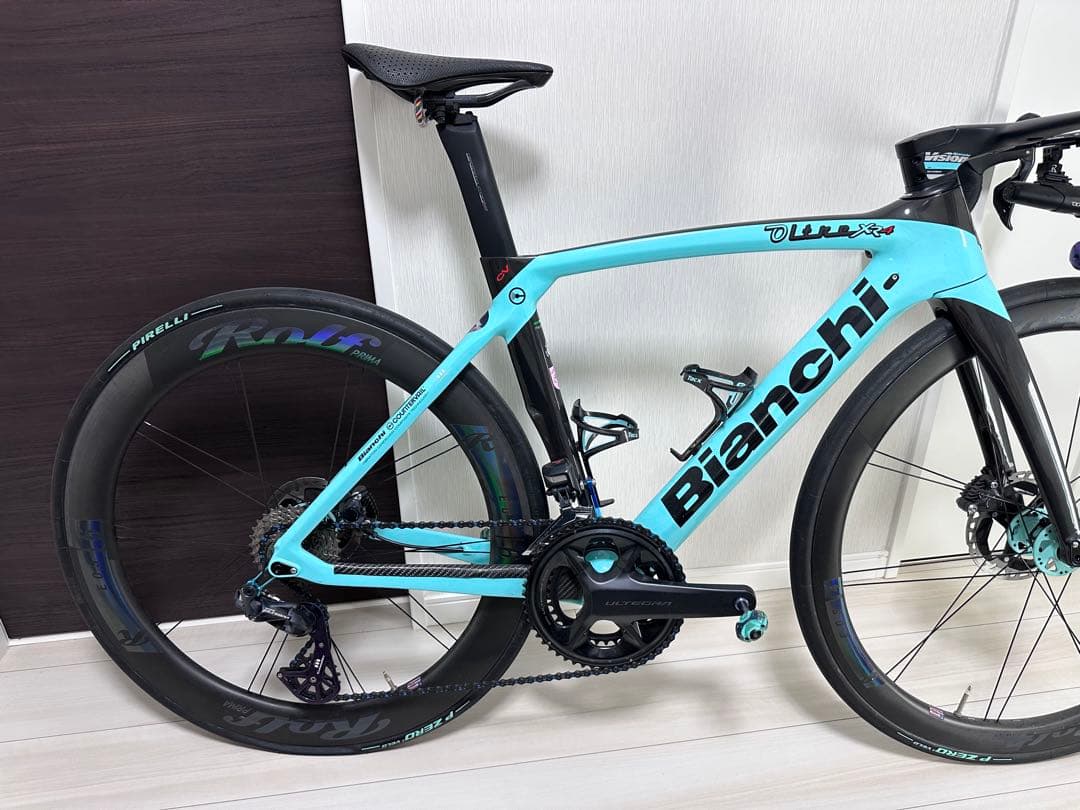 Bianchi oltreXR4disc Di2 総額150万円オーバー