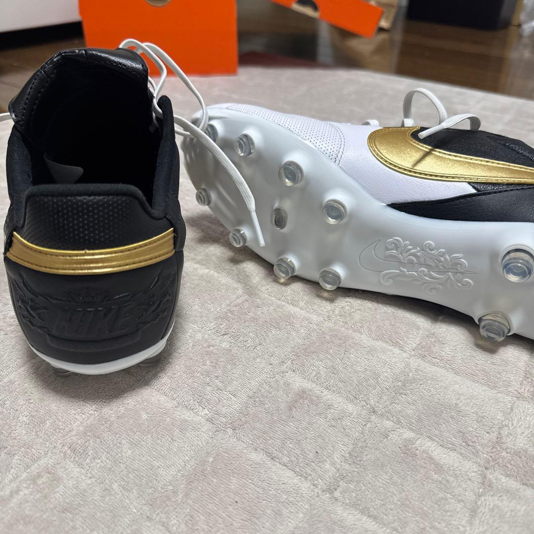 NIKE プレミア III FG