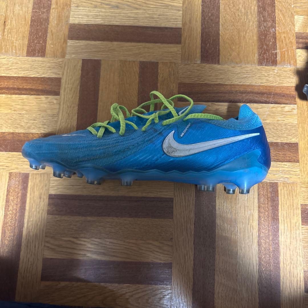 NIKEファントム