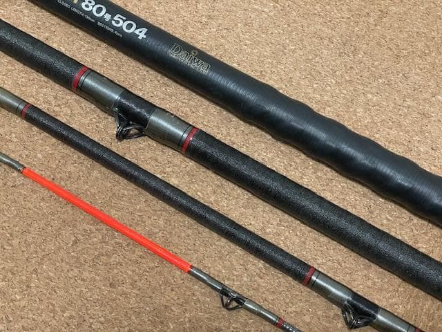 【中古品】 ダイワ カーボウィスカー 小笠原11 80号 504 クエ竿