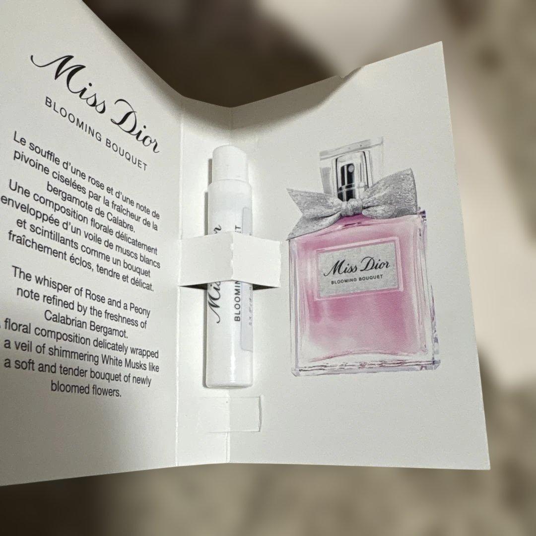 ✨限定品【Dior】サンククルール857 ディオールショウ　香水付き