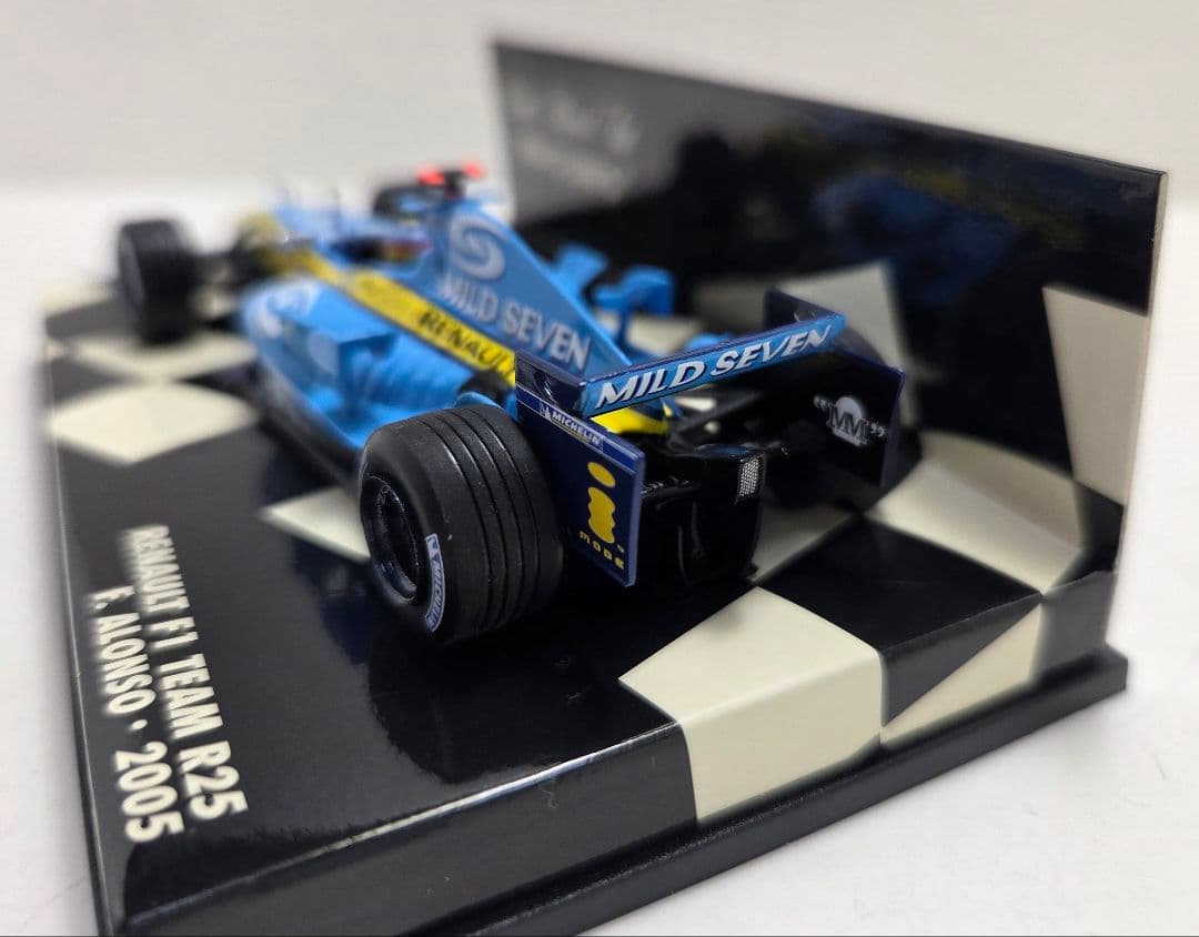 1/43　ルノーF1　R25・R26　アロンソ　マイルドセブン仕様