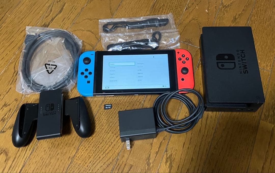 匿名配送 Nintendo switch 本体 (フィルム+SDカード付)