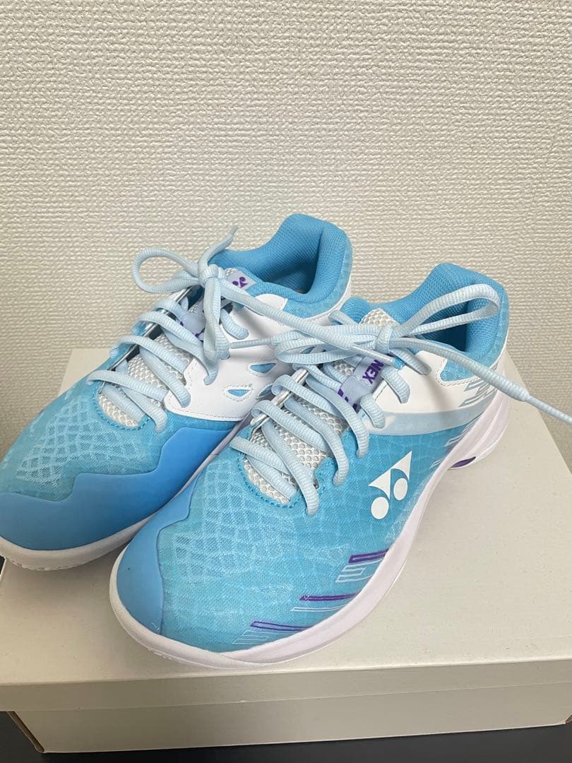 【どど】YONEX(ヨネックス)バドミントンシューズ