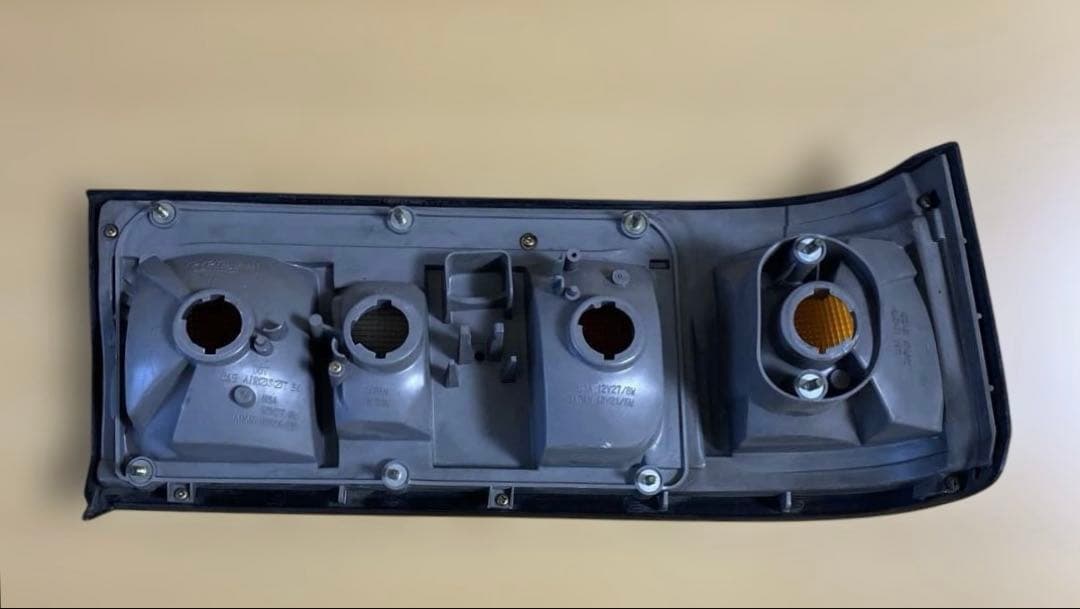 AE86 カローラ　レビン　後期　テールランプ　左右セット