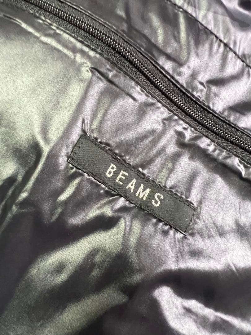 美品　定価25000円　BEAMS フード付きダウンベスト