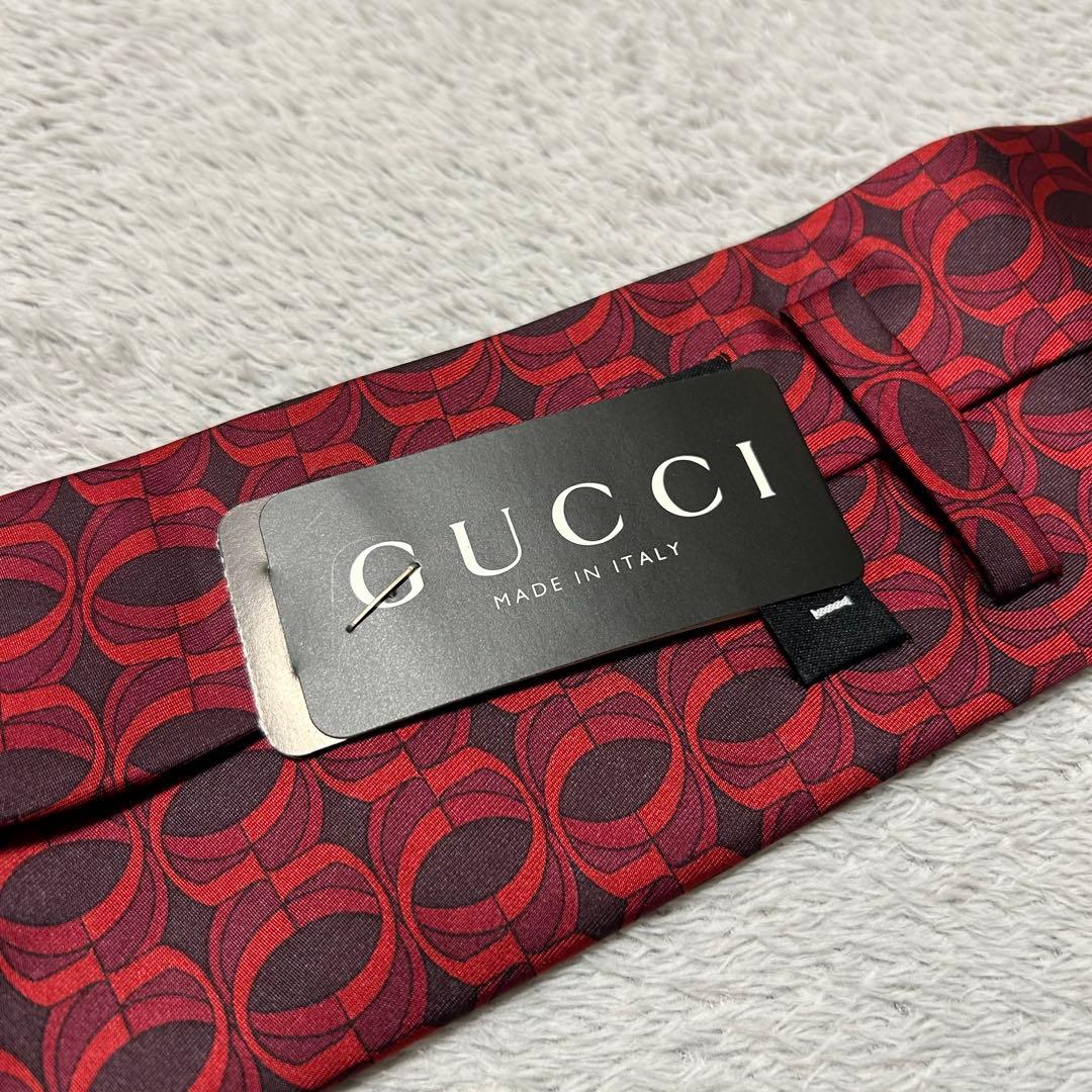 【タグ付き・美品✨】GUCCI グッチ ネクタイ レッド 総柄 シルク100%