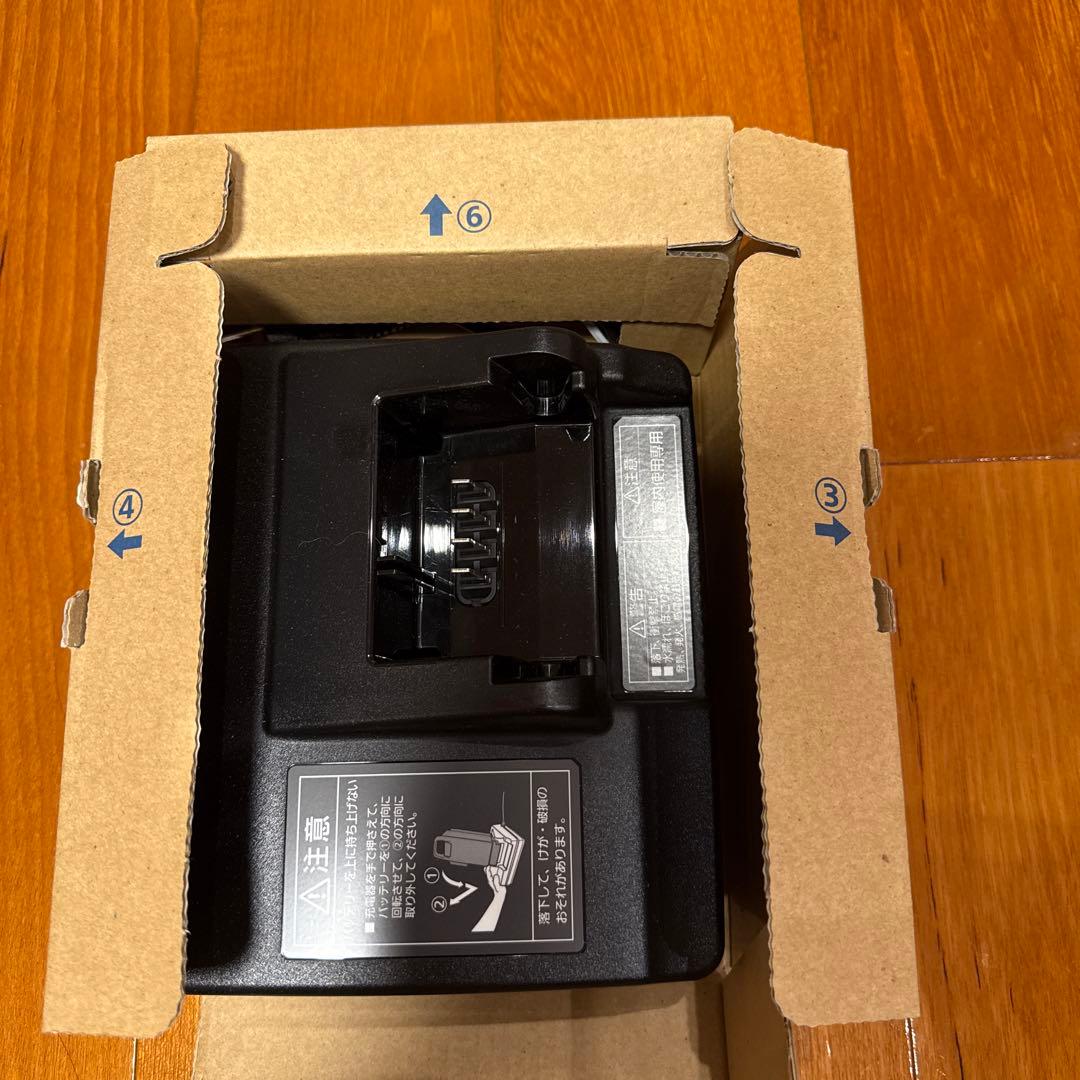 Panasonic NKJ073Z 電動自転車用充電器