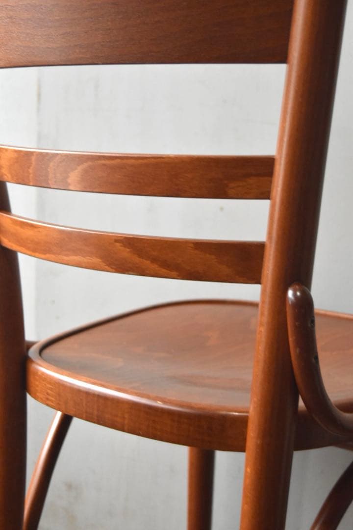 Bentwood chair ④