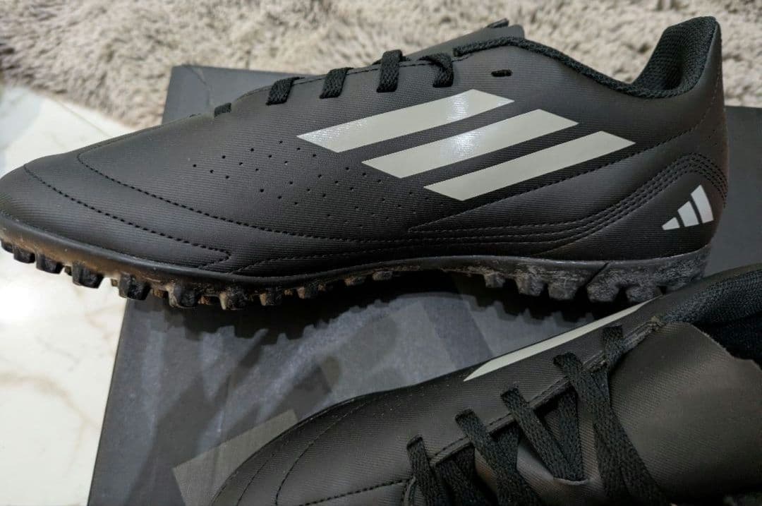 adidas DEPORTIVO III TF　250円引きます