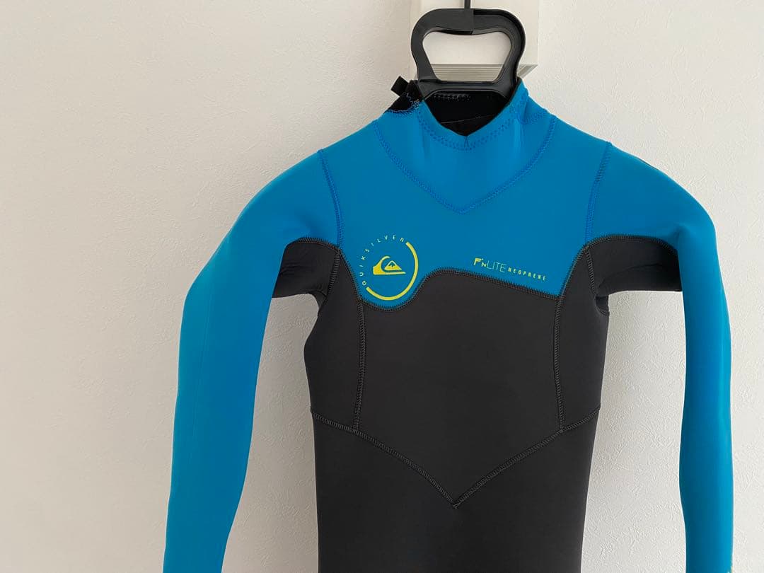 Quiksilver フルスーツ 130cm キッズ　ジュニア　ウェットスーツ