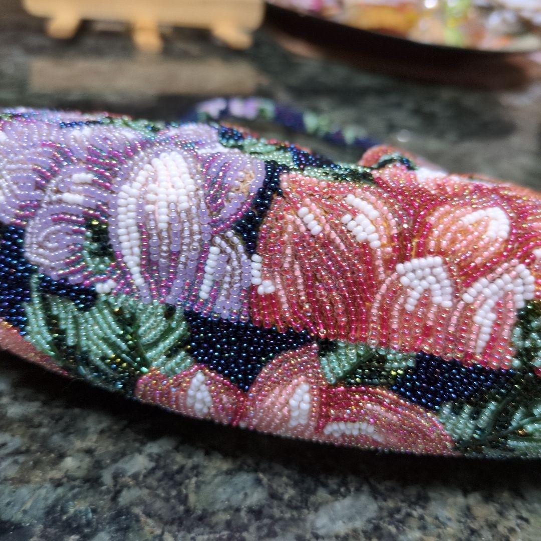 花柄ビーズ刺繍クラッチバッグ