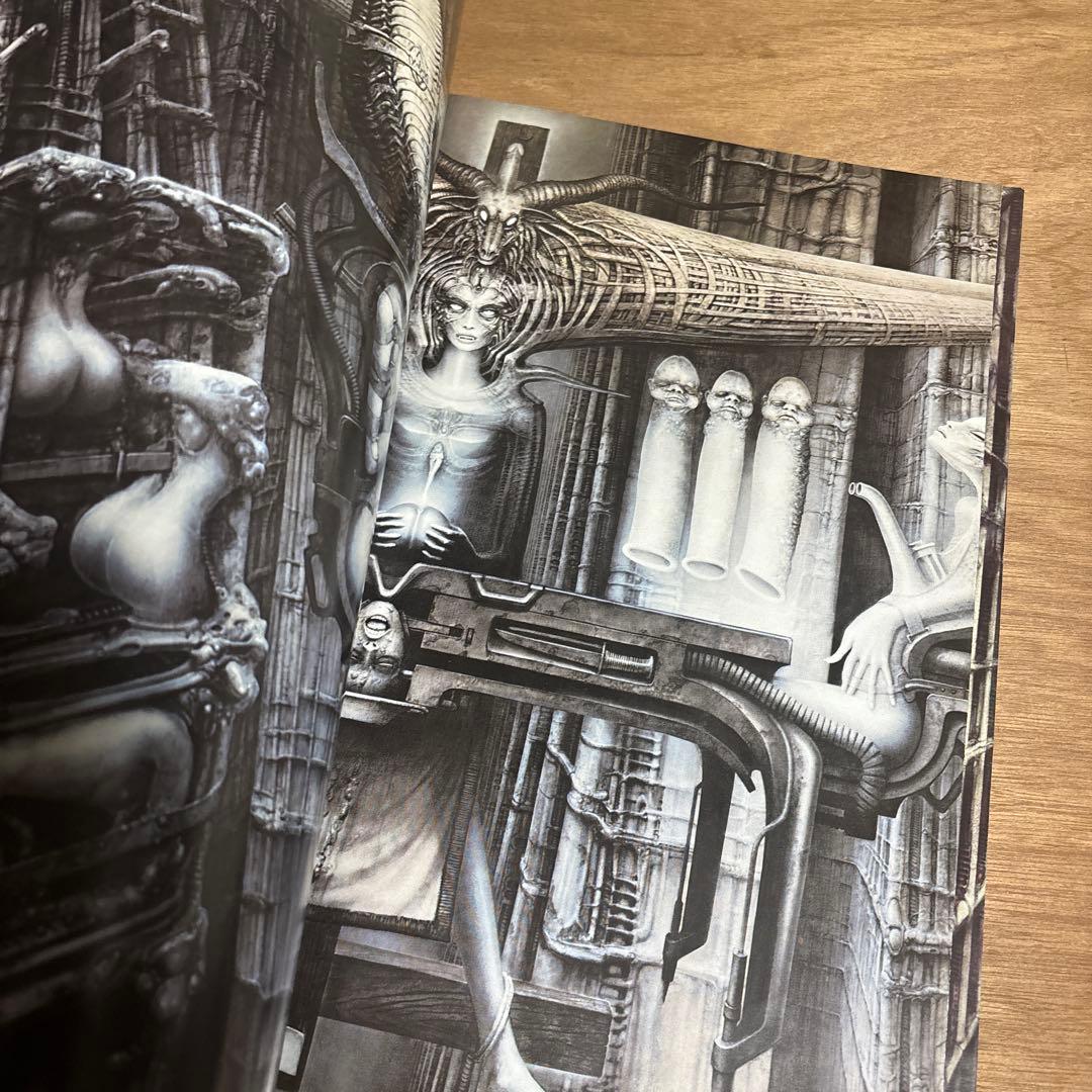 H.R.Giger's ecronomicon ギーガー ネクロノミコン
