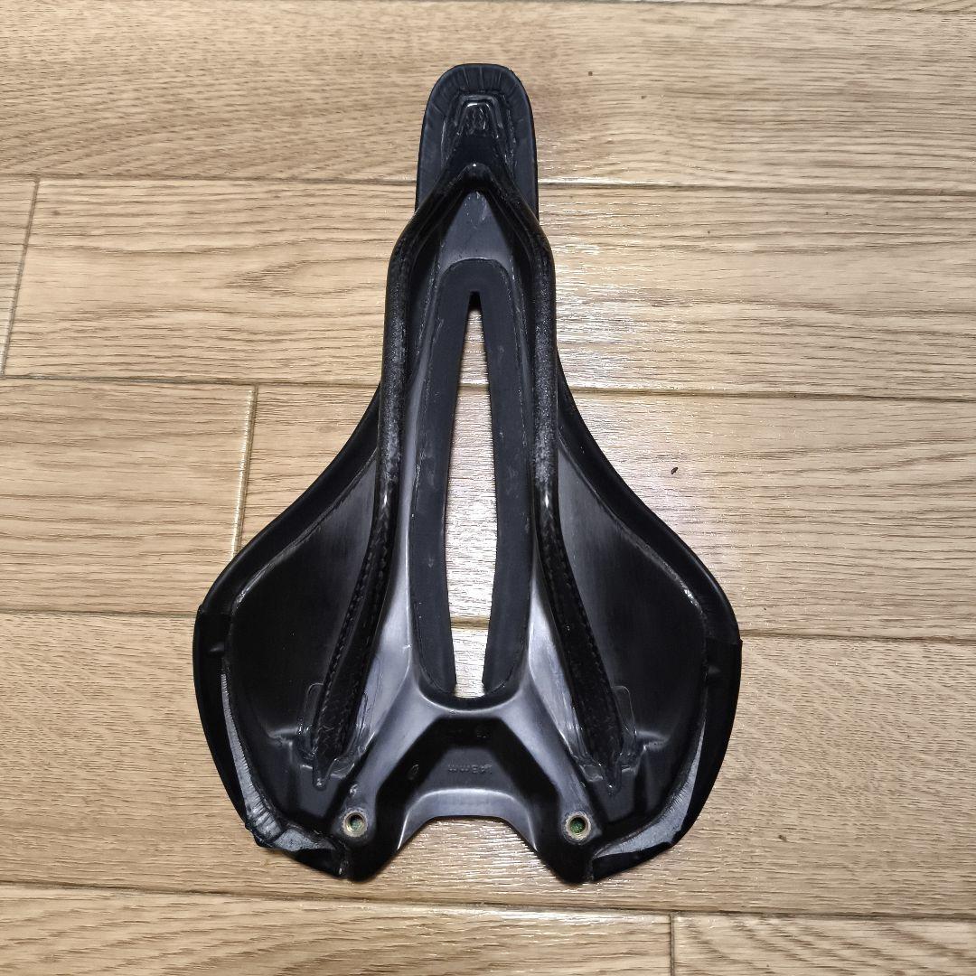 スペシャライズS-WORKS ROMIN EVO サガンLTD カーボンサドル
