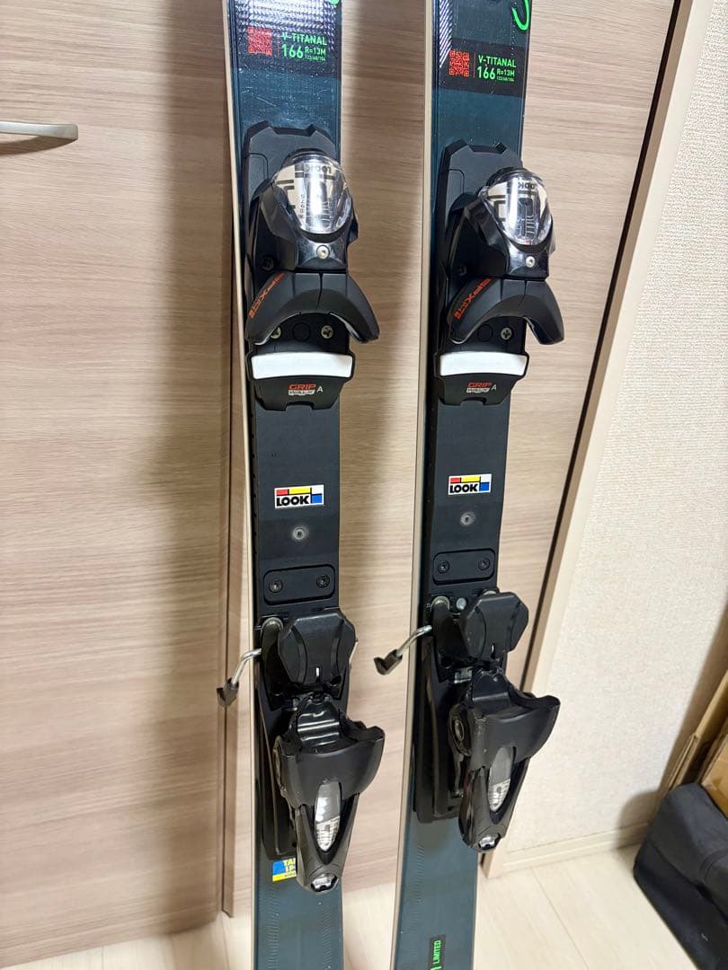 ロシニョールROSSIGNOLスーパーヴィラージュⅧ LTD 166cm 値引可