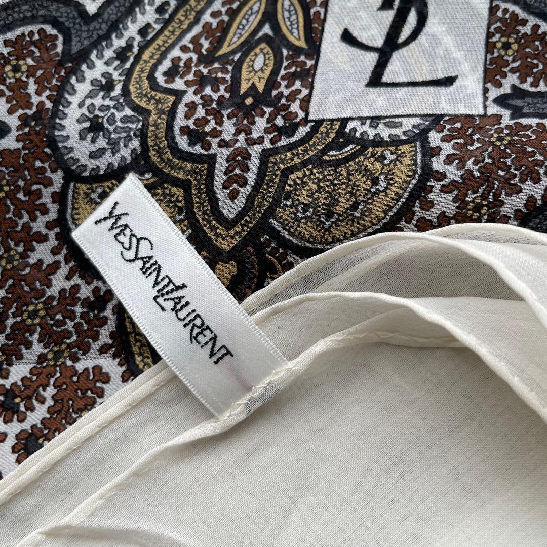 Yves Saint Laurent ペイズリー柄シルクスカーフ 124㎝