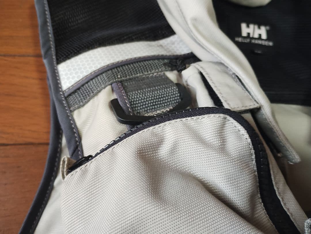 Helly Hansen ANGLER ライフジャケット　Mサイズ