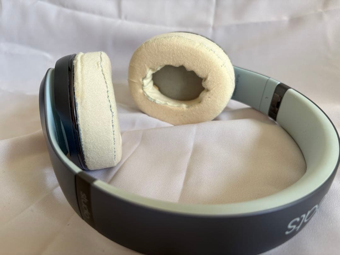 超￼美品 希少カラー Beats Studio Wireless メタリック