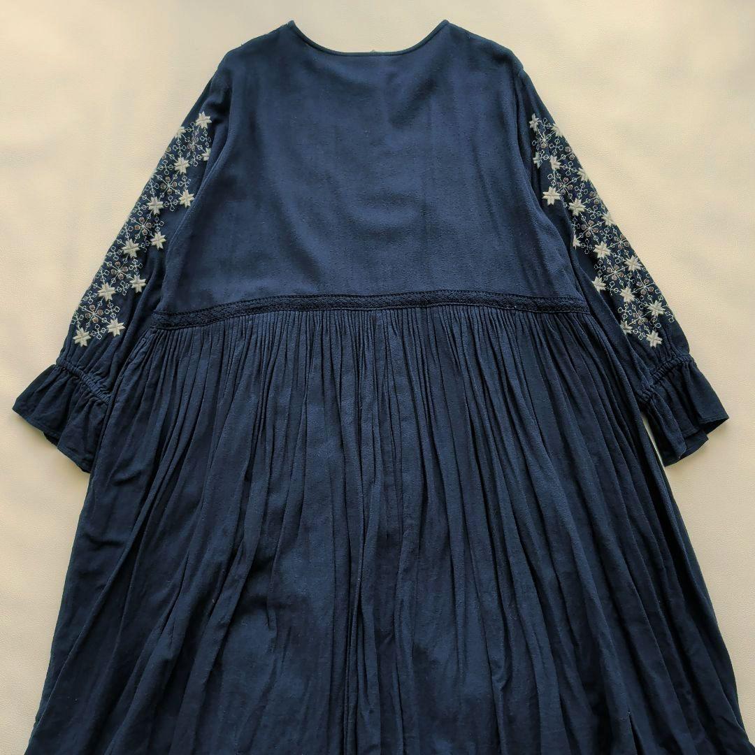 TSUHARU 刺繍タックギャザーワンピース 格子花柄 フリル袖 F 青紺