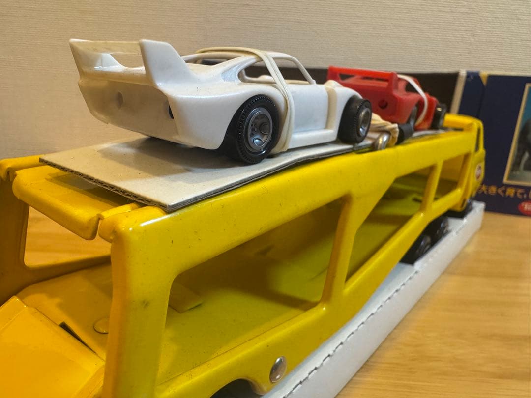 【Tonka】ニューカーキャリアPorsche 935 2台