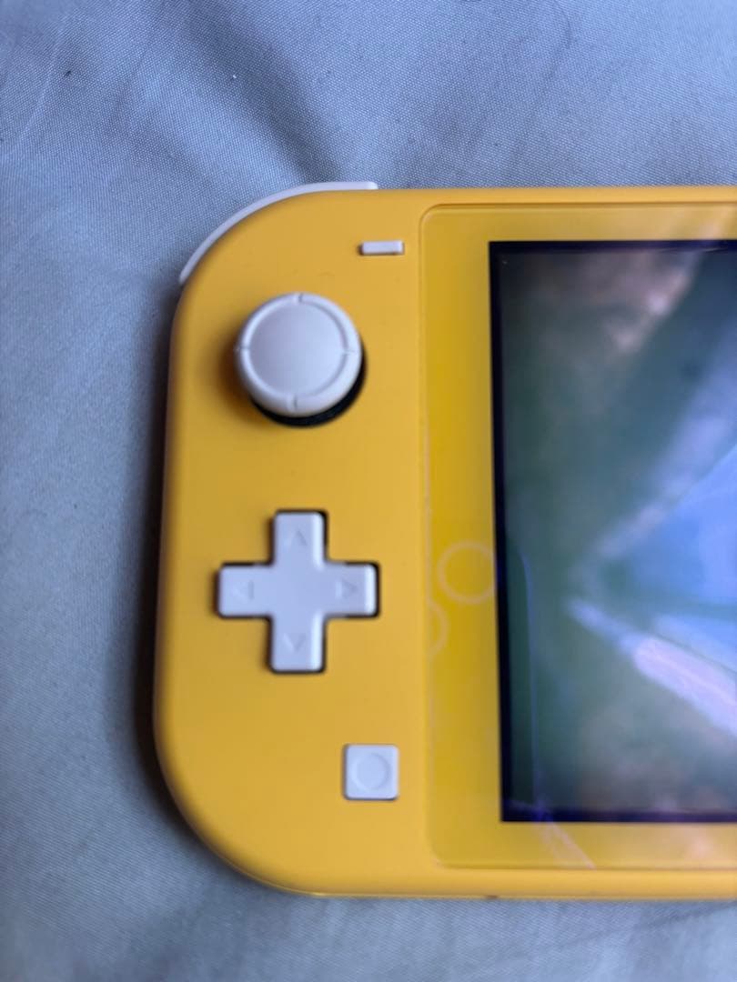 ニンテンドー　Switch Lite イエロー　本体のみ