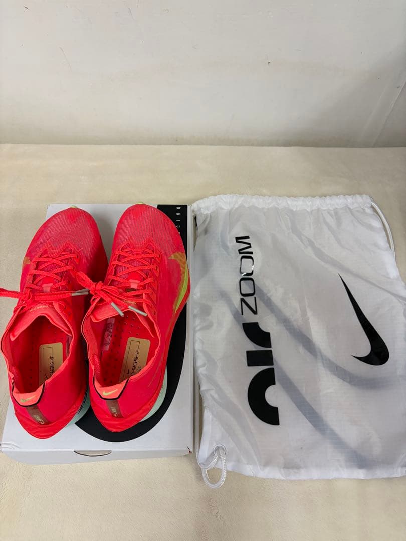 NIKE ヴェイパーフライ4 26.0