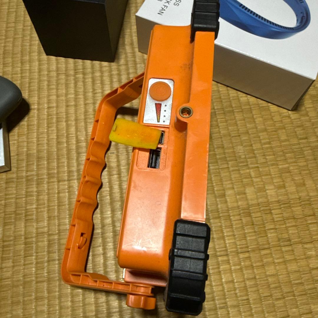 投光器