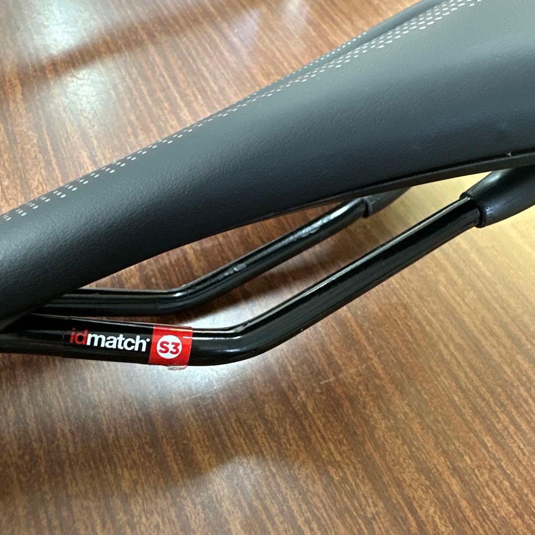 Selle Italia SP-01 ブラックサドル