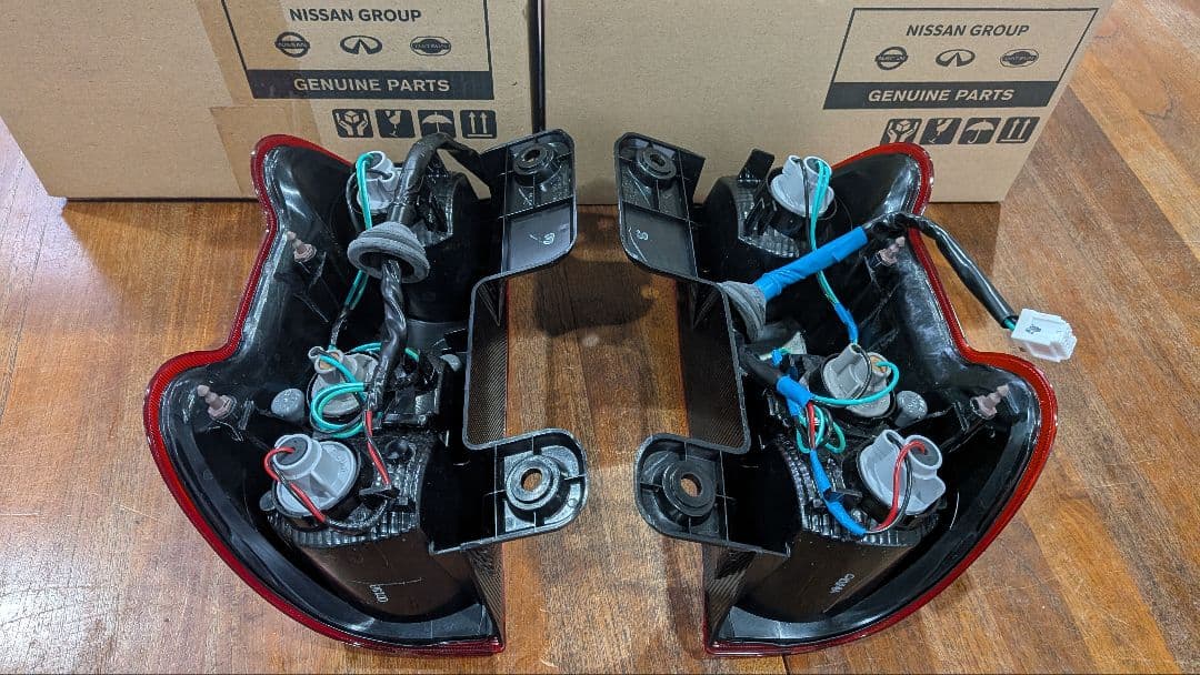 NV200純正テールランプASSY左右セット