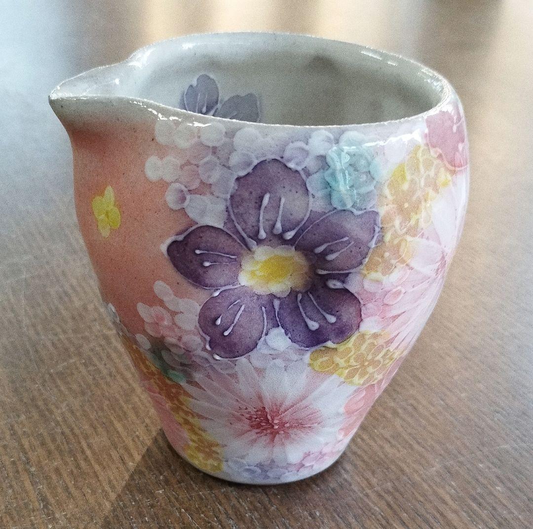 【新品・未使用】工房ゆずりは　紅彩花間取　片口　瀬戸焼　陶器　お酒　贈り物