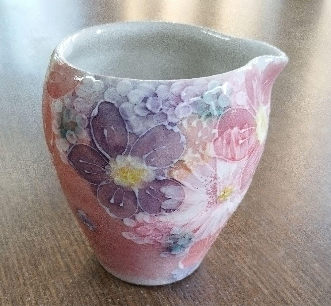 【新品・未使用】工房ゆずりは　紅彩花間取　片口　瀬戸焼　陶器　お酒　贈り物