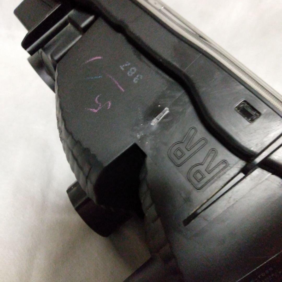 ダイハツ ハイゼット S710V 右テールレンズ テールランプ