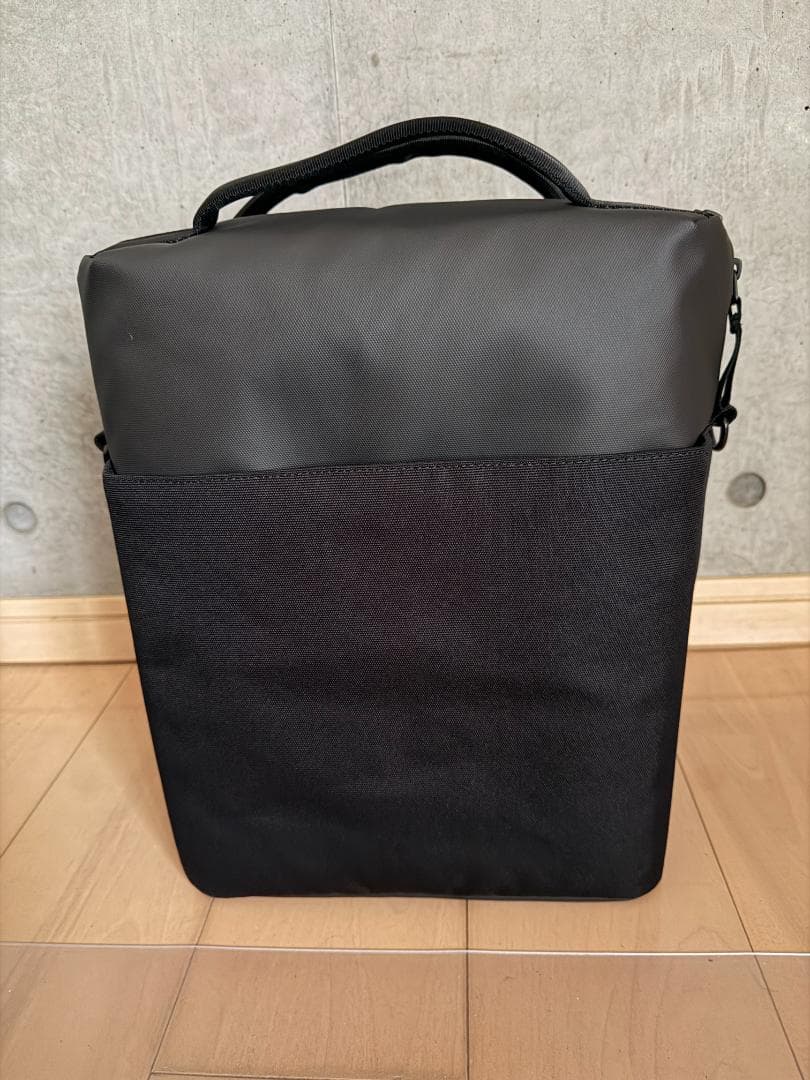 【ほぼ新品】Incase 2WAY トートバッグ・ブラック 正規品・保証書付