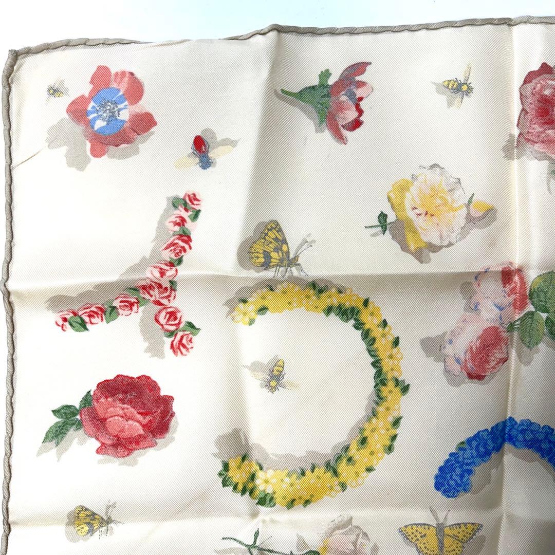 グッチ　シルク　41cm スカーフ　フローラル　ベージュ