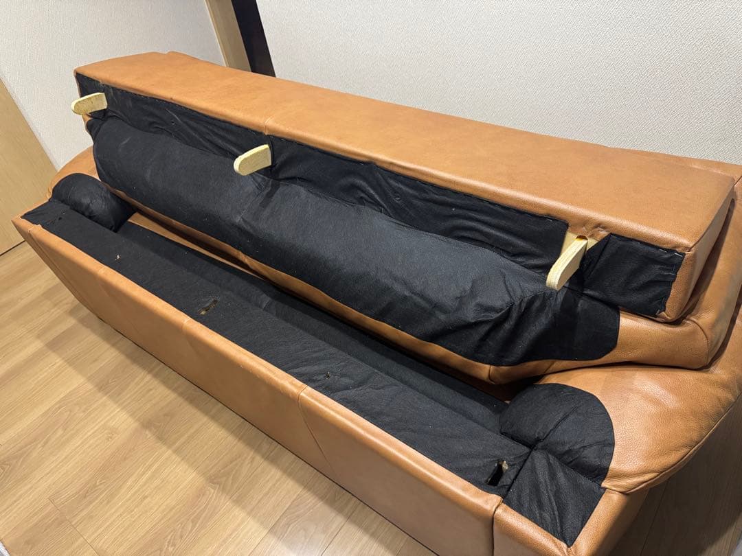 【ナツッジ社】3人掛けソファ【本革】
