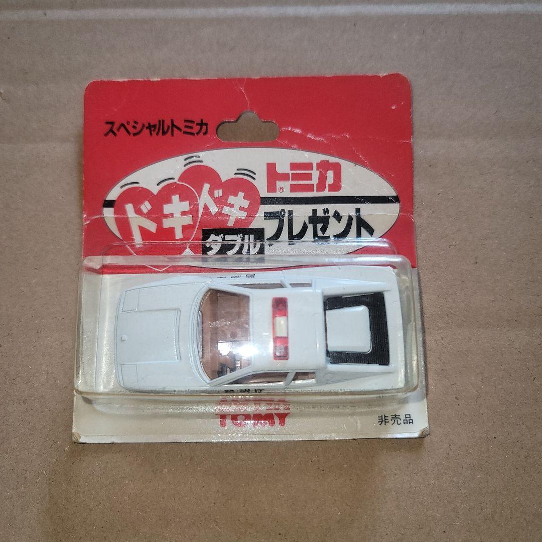 トミカ　フェラーリテスタロッサ　パトカー
