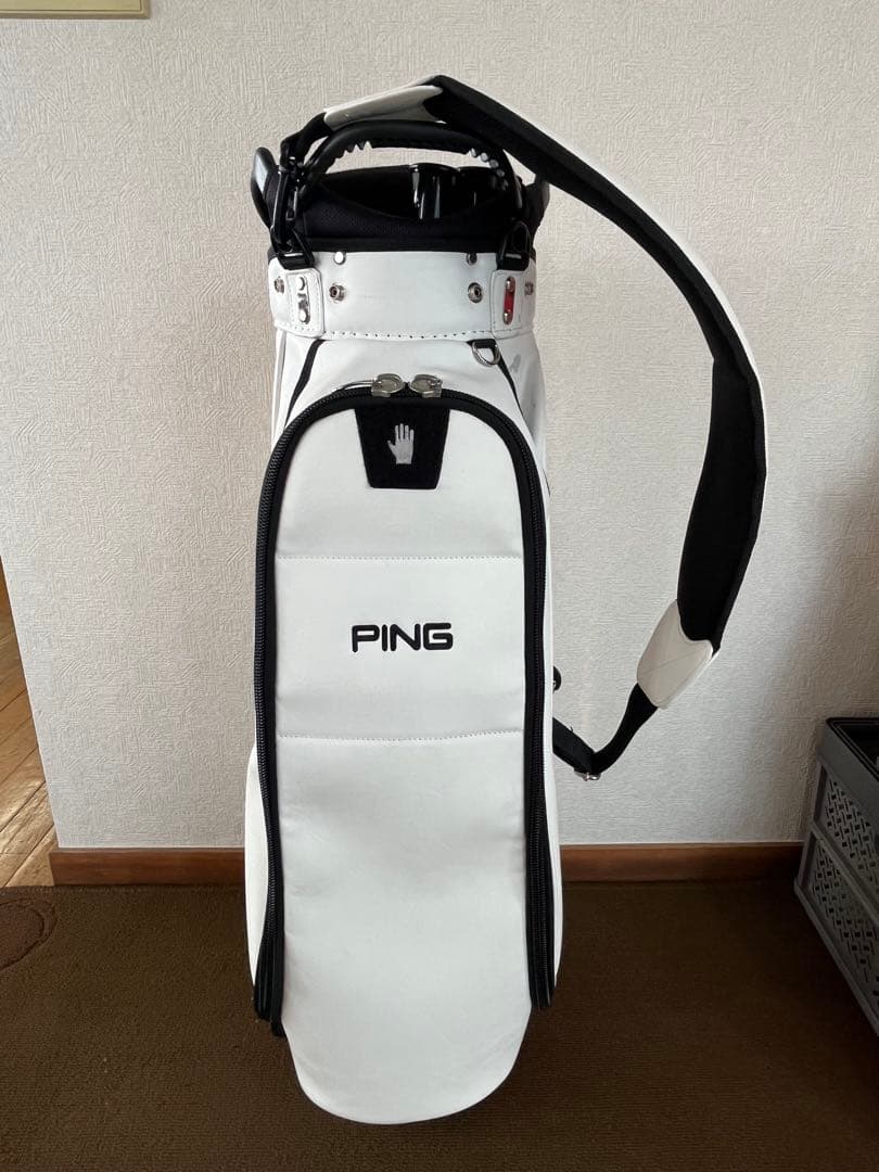 PING ホワイトキャディバッグ