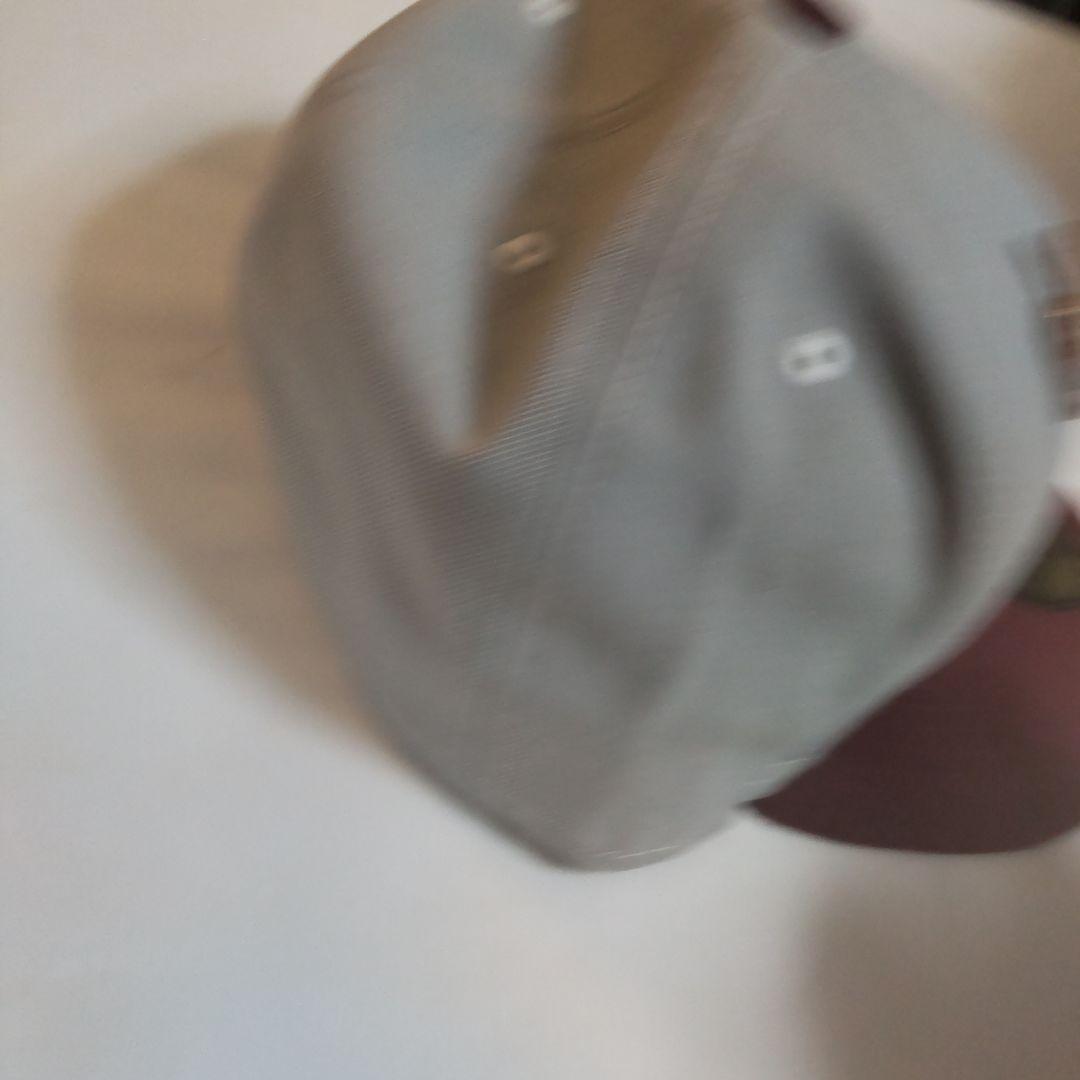 New Era 59FIFTY キャップ 7 3/4 グレー/バーガンディ歯飾り