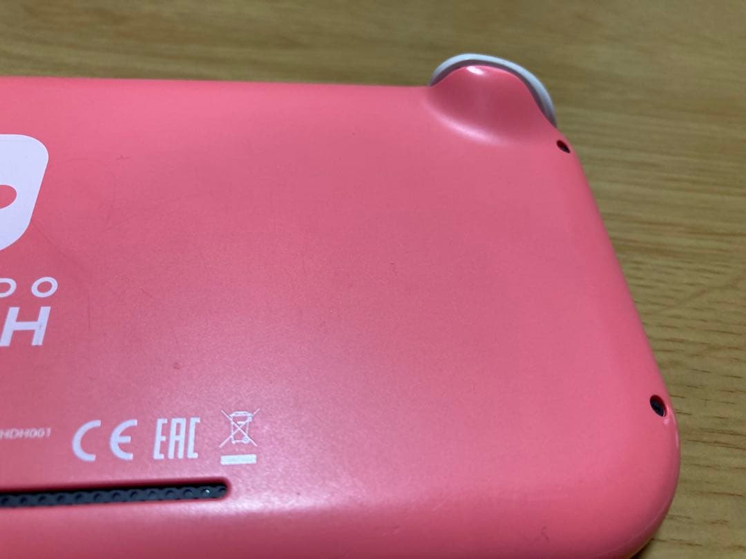 Nintendo Switch Liteコーラル　ピンク
