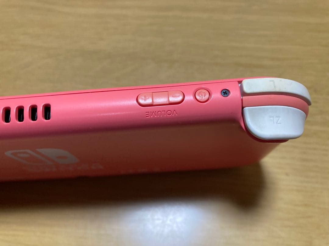 Nintendo Switch Liteコーラル　ピンク