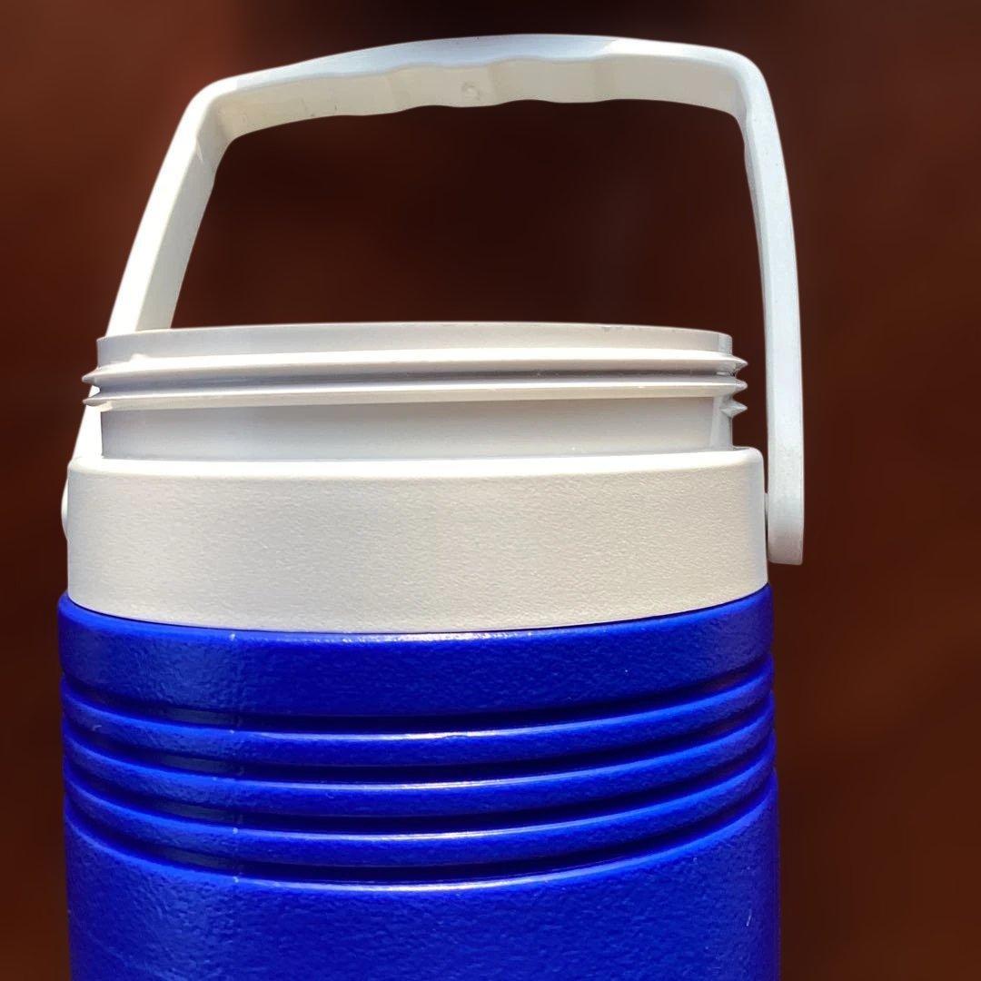 《サーモスス&象印ステンレスボトル》《コールマン2／1GALLON JUG》