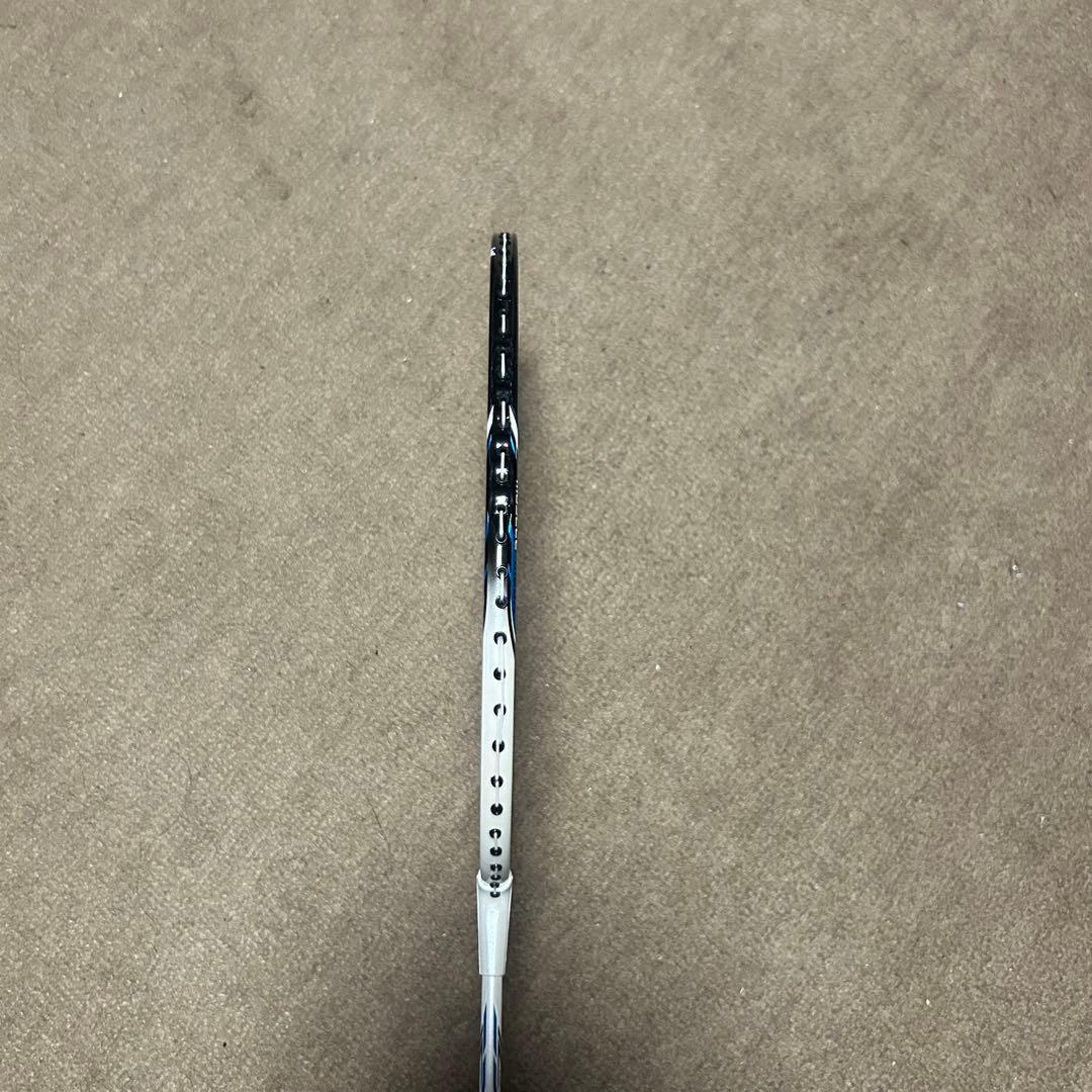VIỆT HIHIヨネックス B700 マッスルメガ バドミントンラケット