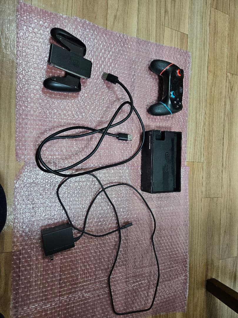 Nintendo Switch 本体 コントローラー付（箱無し）